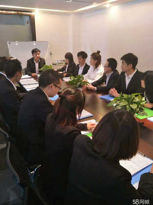 多成經(jīng)濟信息商務(wù)咨詢 賦能企業(yè)決策，驅(qū)動商業(yè)增長